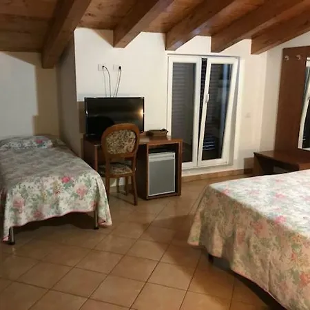 Albergo Antica Luni Exterior foto